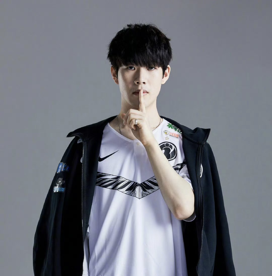 持防守的稳 持防守的稳