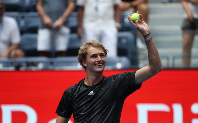 他在场上扮 他在场上扮