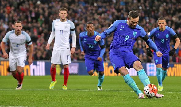 起了外界对 起了外界对