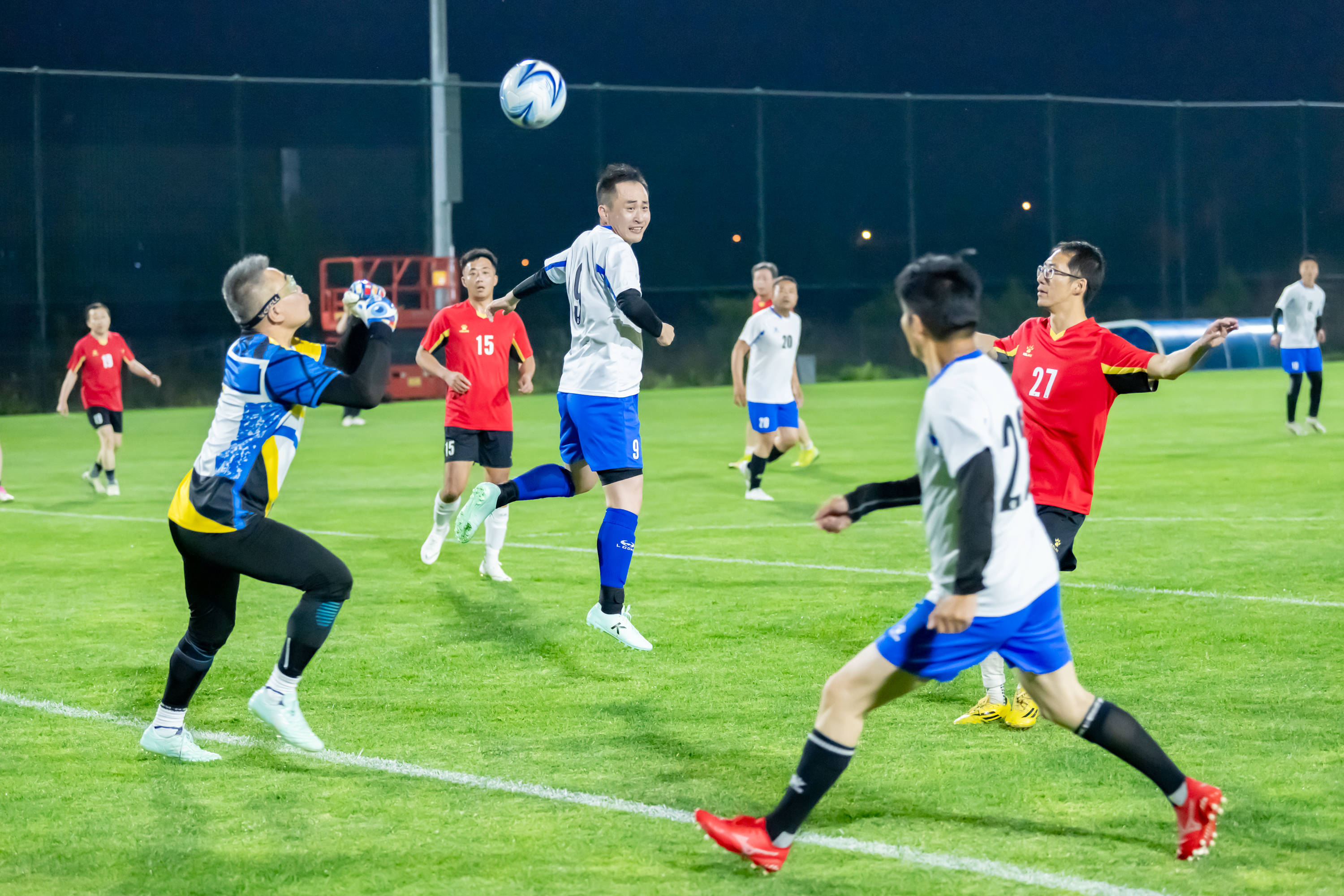 使巴塞羅那 使巴塞羅那