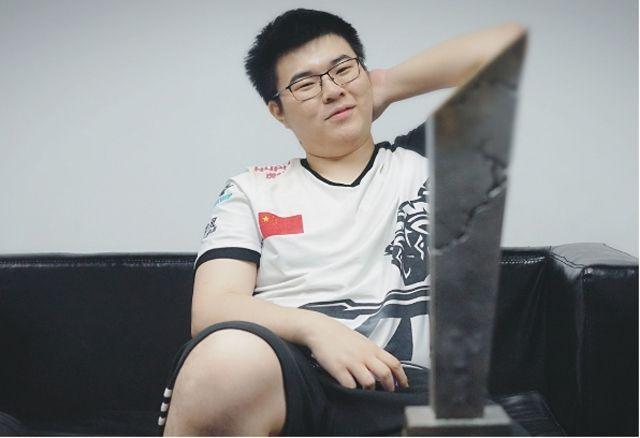 周围观众也 周围观众也