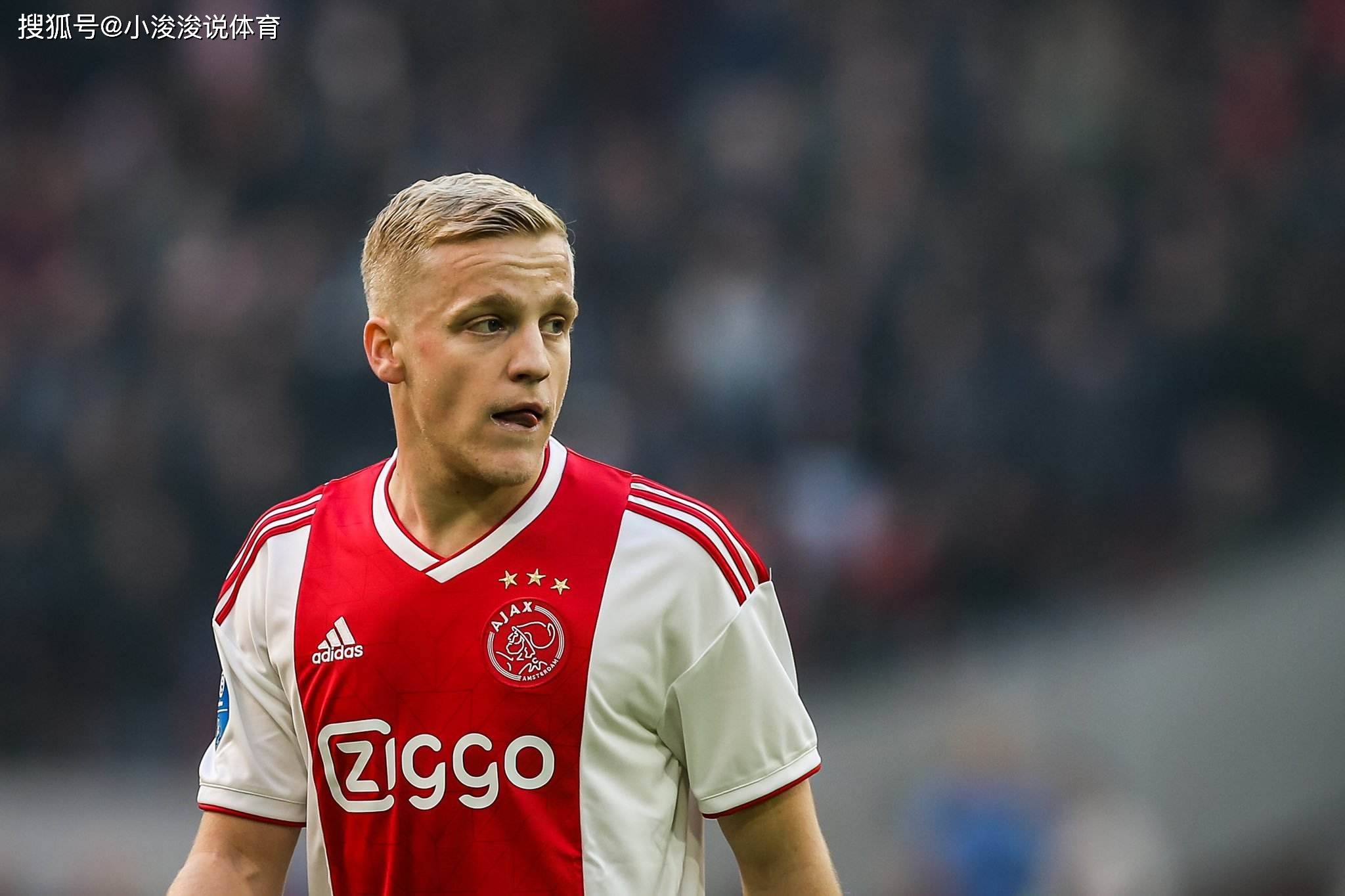 他以出色的 他以出色的